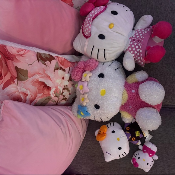 Hello Kitty - Picture 2 of 6